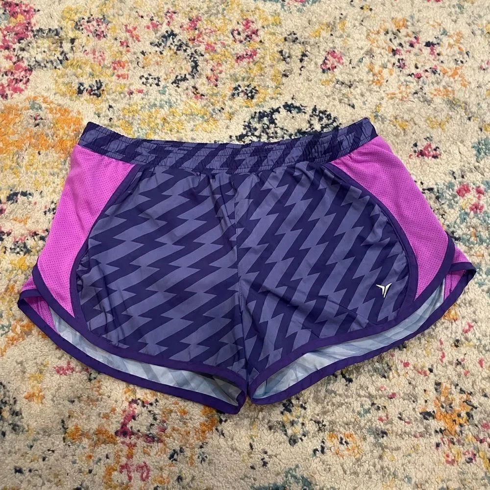Old Navy active shorts size M